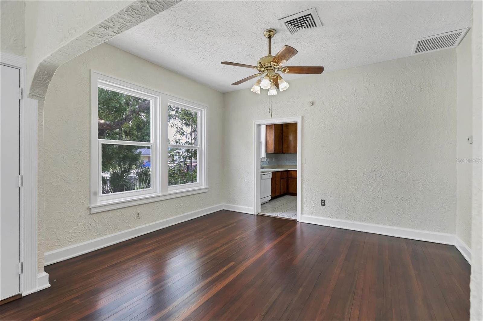2906 9TH AVE W