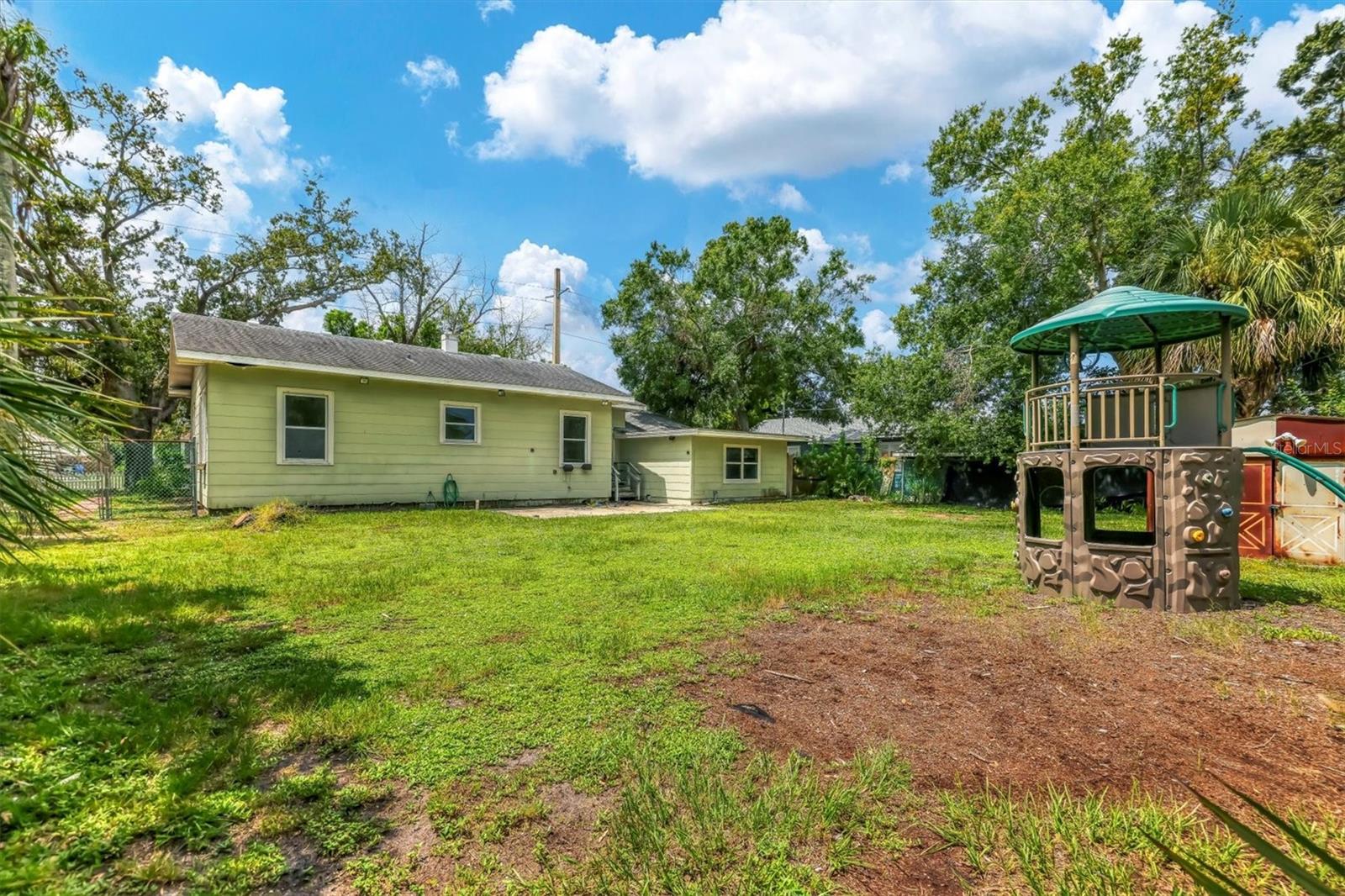 2906 9TH AVE W