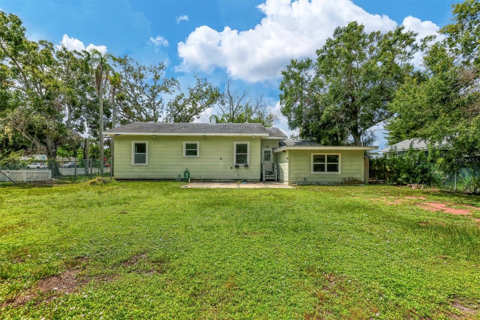2906 9TH AVE W