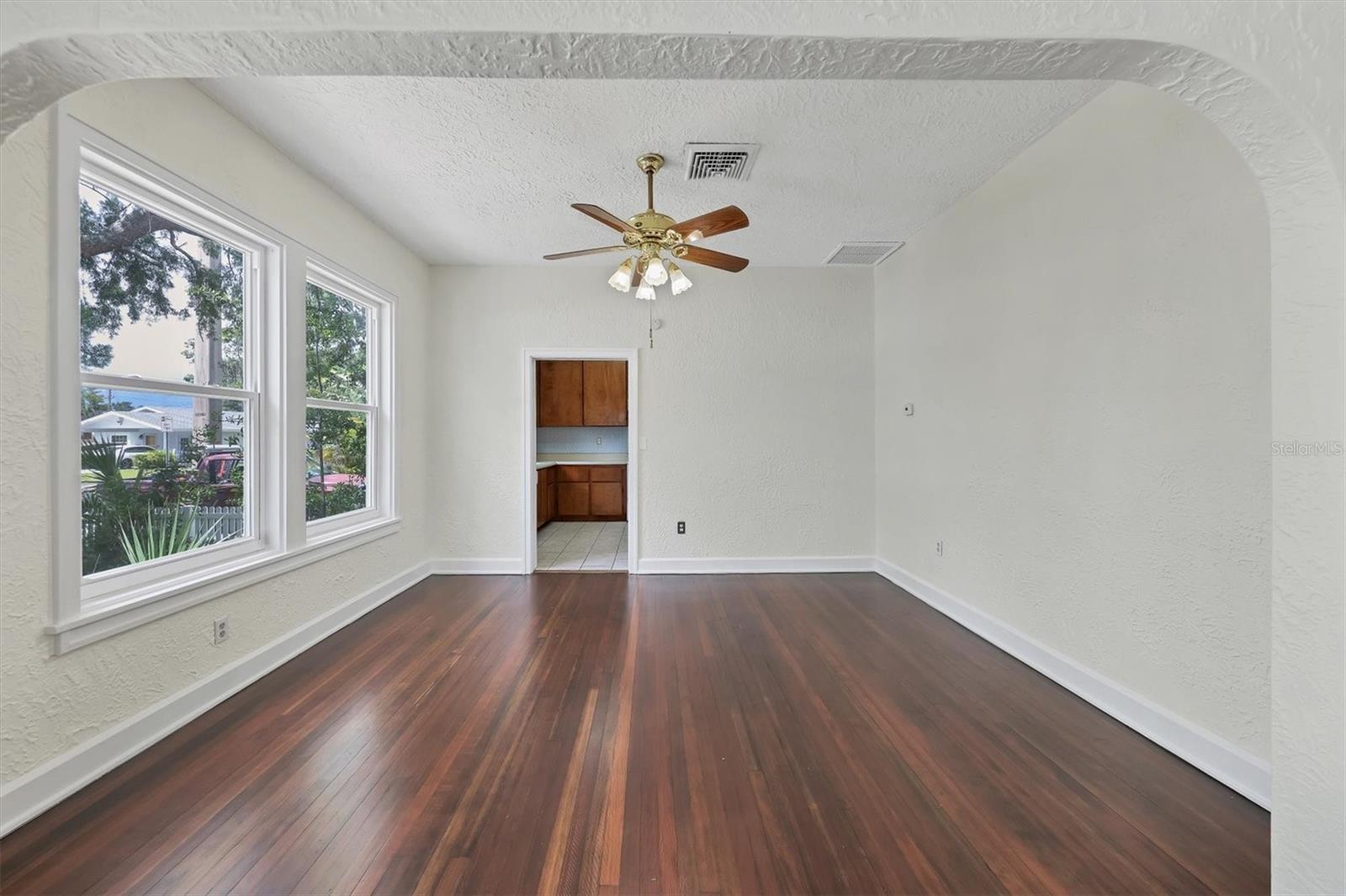 2906 9TH AVE W