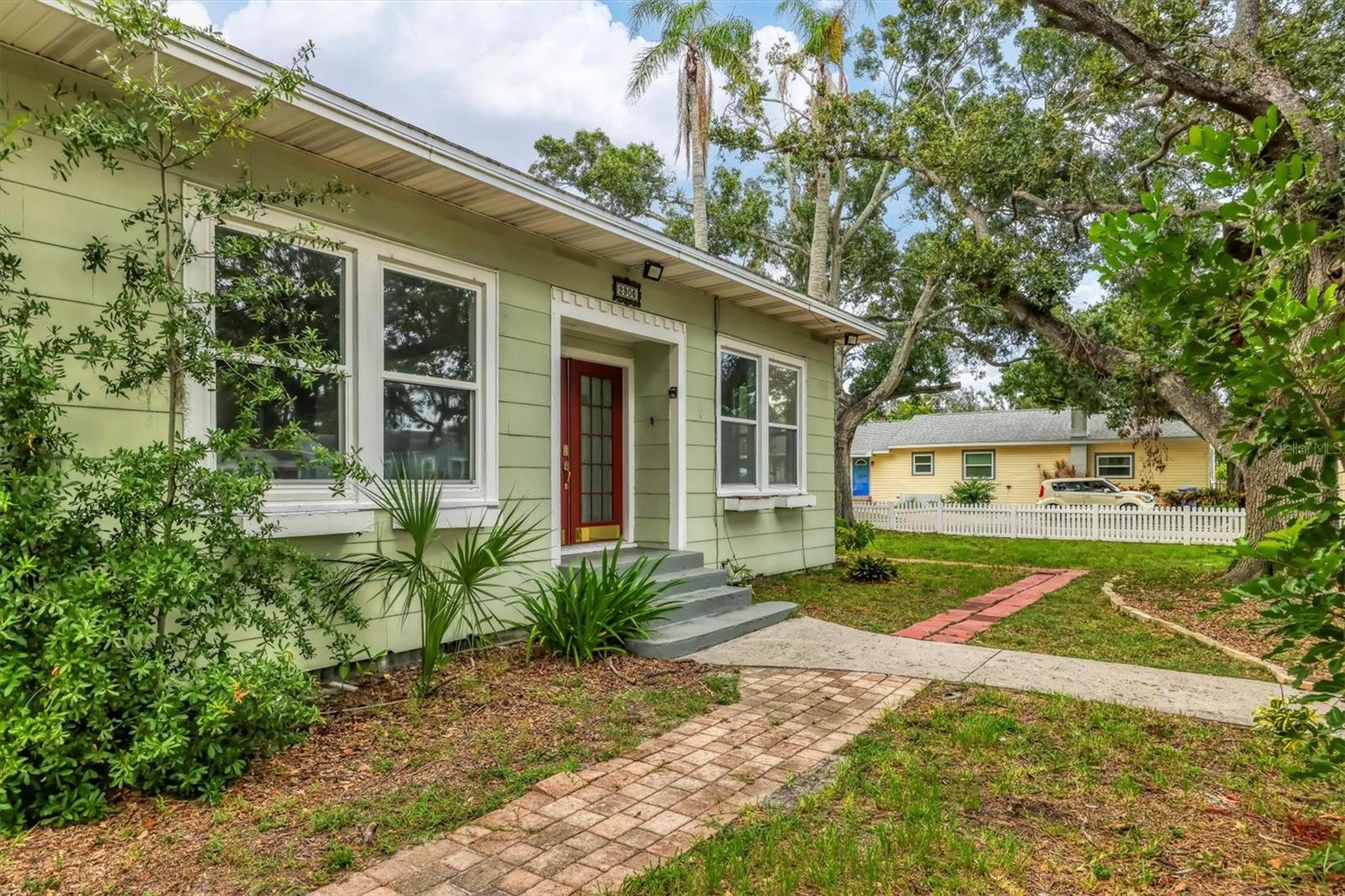 2906 9TH AVE W
