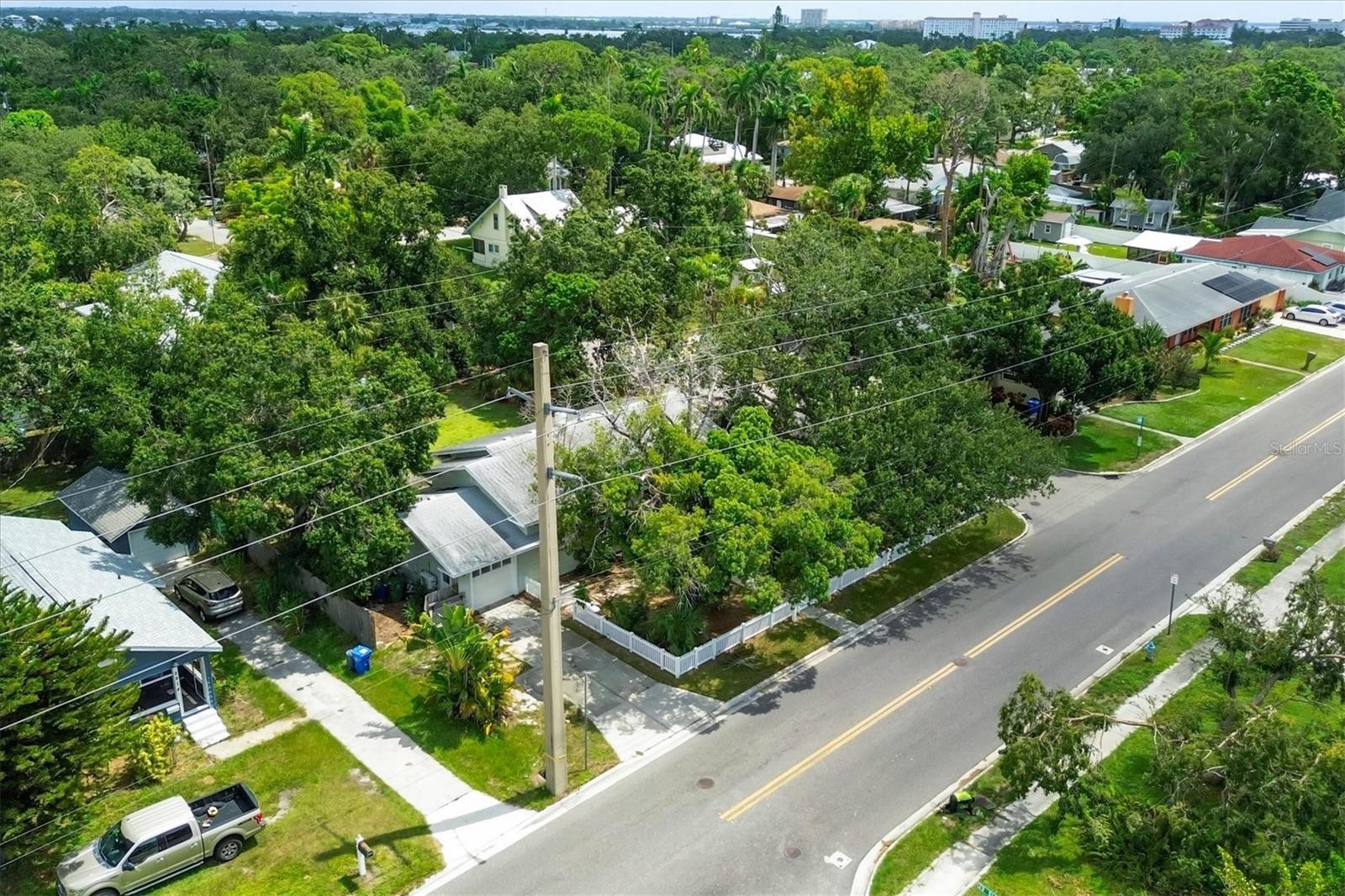 2906 9TH AVE W