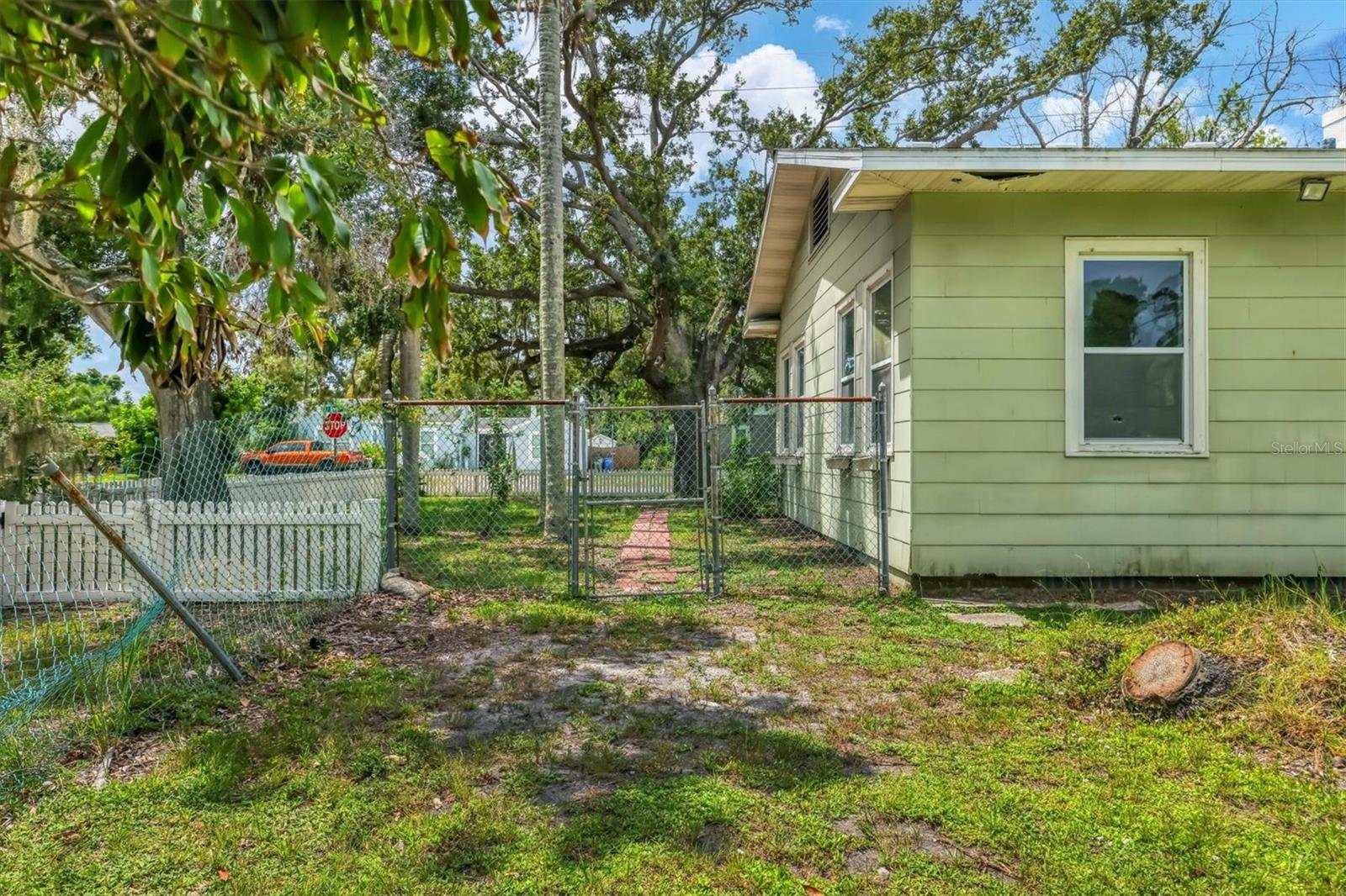 2906 9TH AVE W