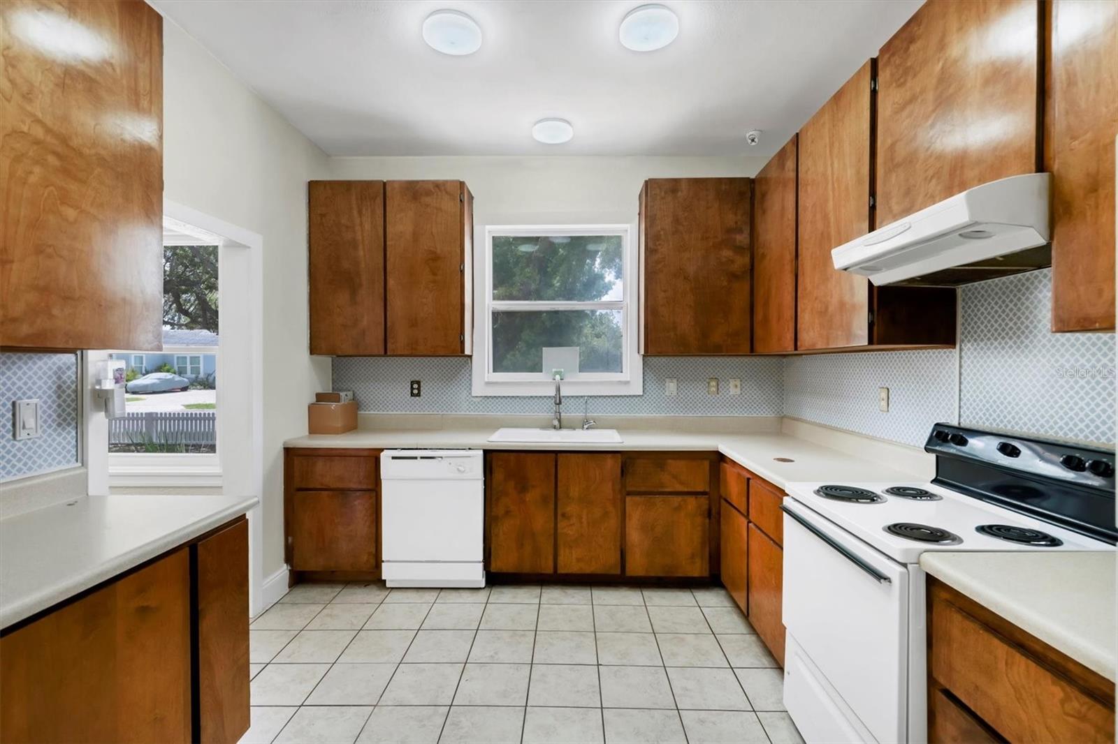 2906 9TH AVE W