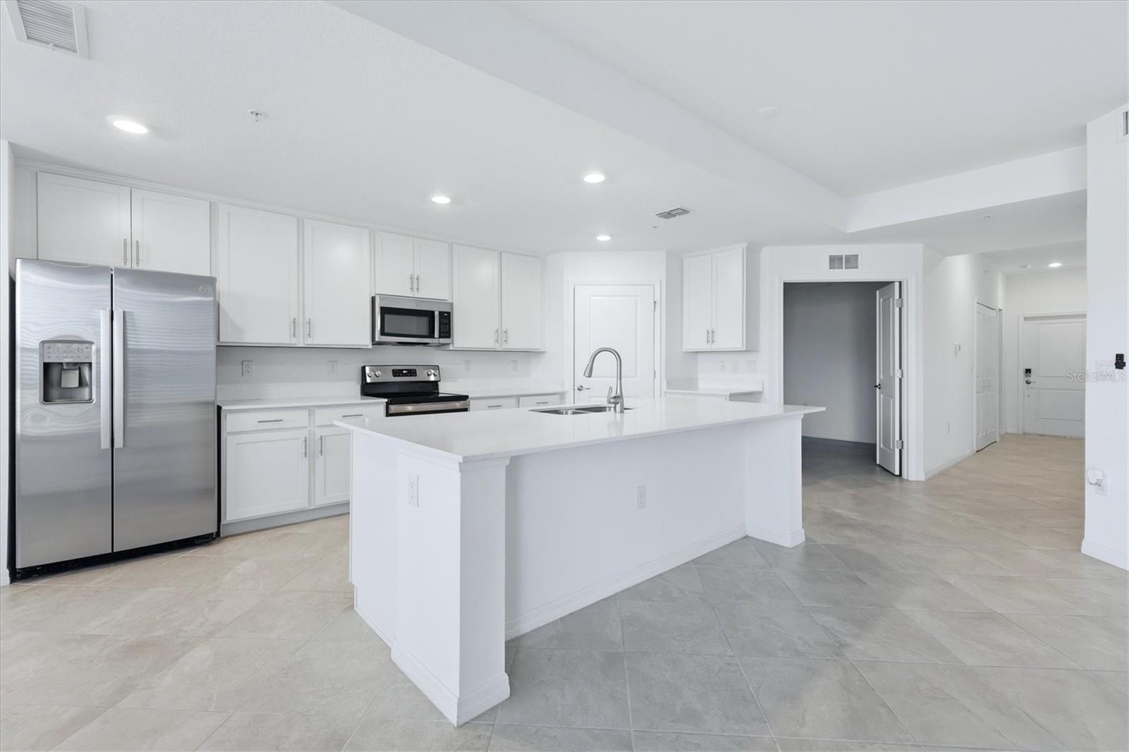 12470 WELLEN GOLF ST #103