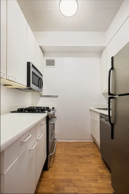 280 RECTOR Place 1D
