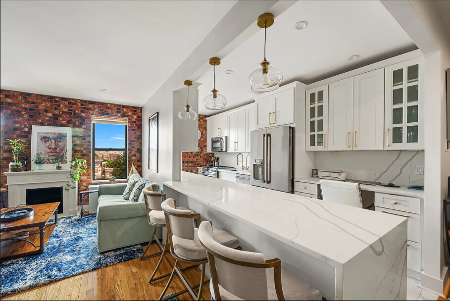 5N at 44-14 Newton Road