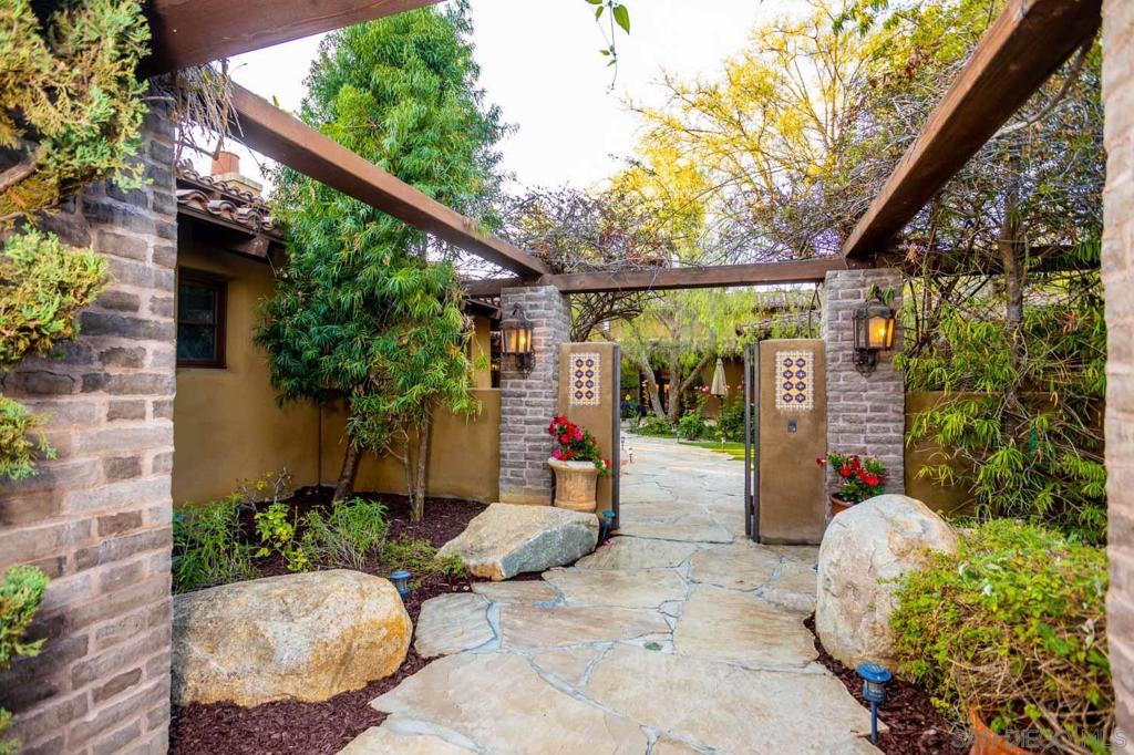 7844 Sendero Angelica