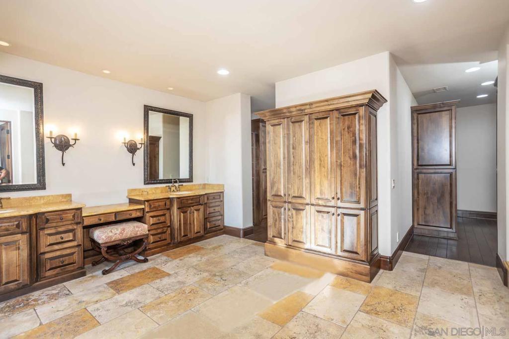 7844 Sendero Angelica