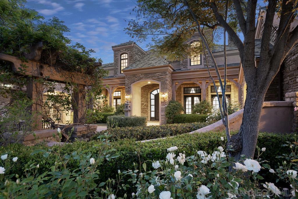 14360 Cascade Crossing