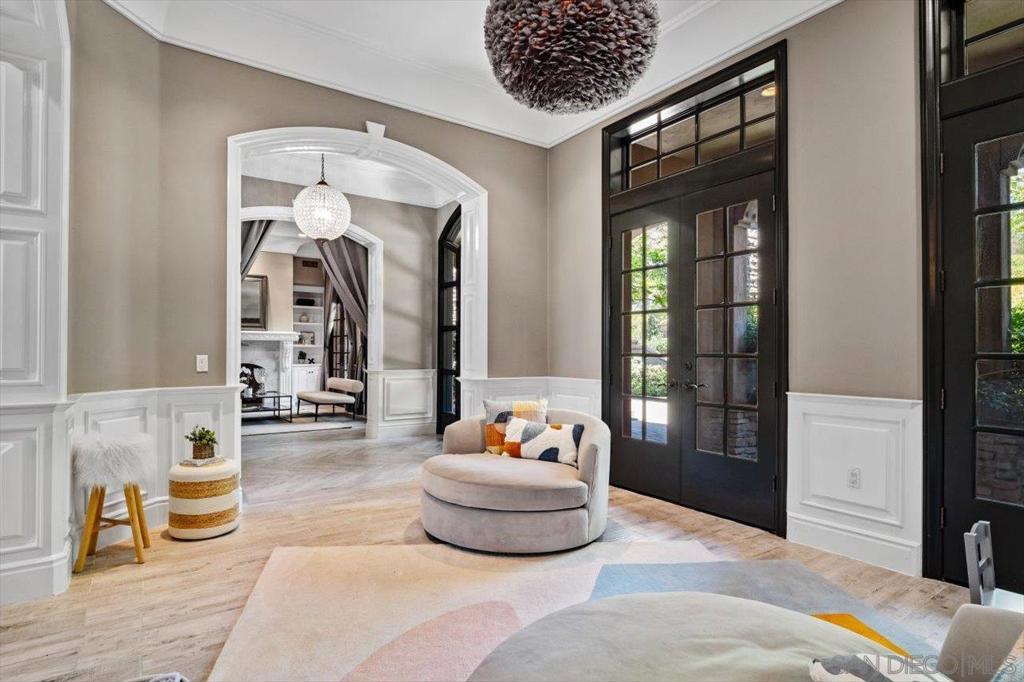 14360 Cascade Crossing