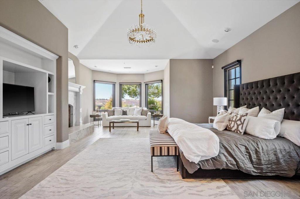 14360 Cascade Crossing