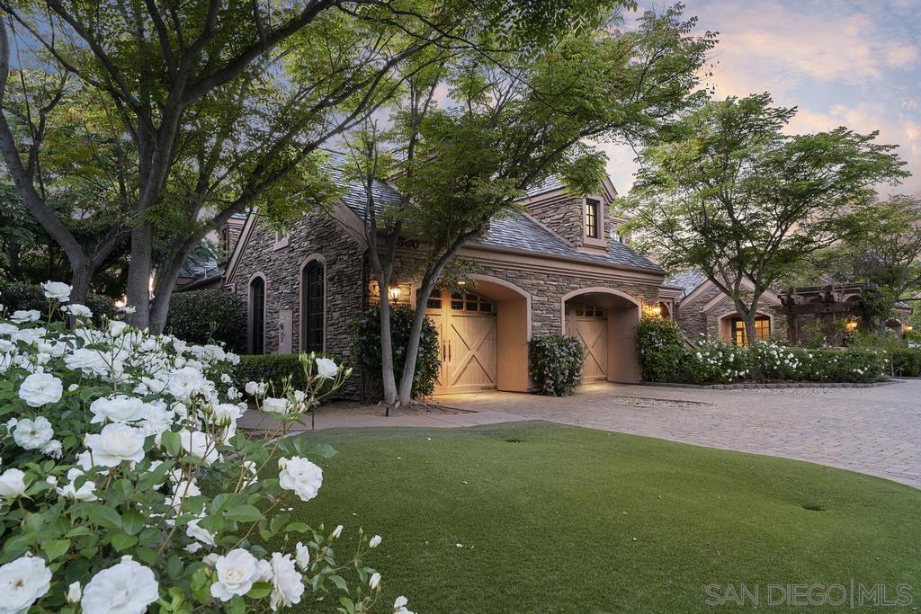 14360 Cascade Crossing