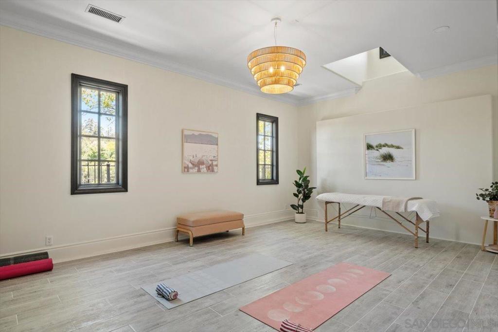 14360 Cascade Crossing