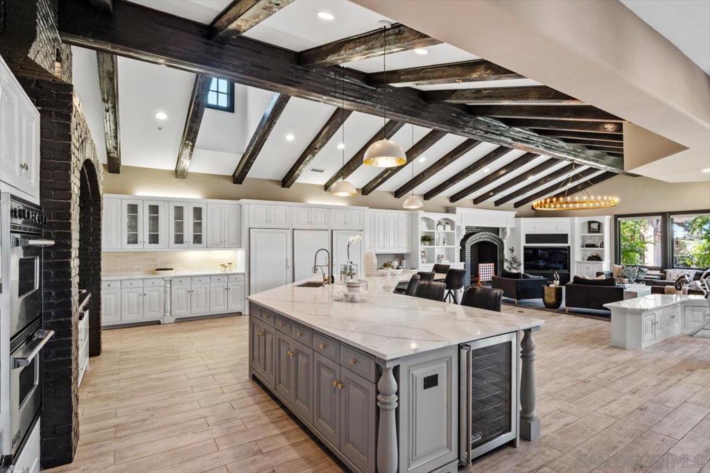 14360 Cascade Crossing