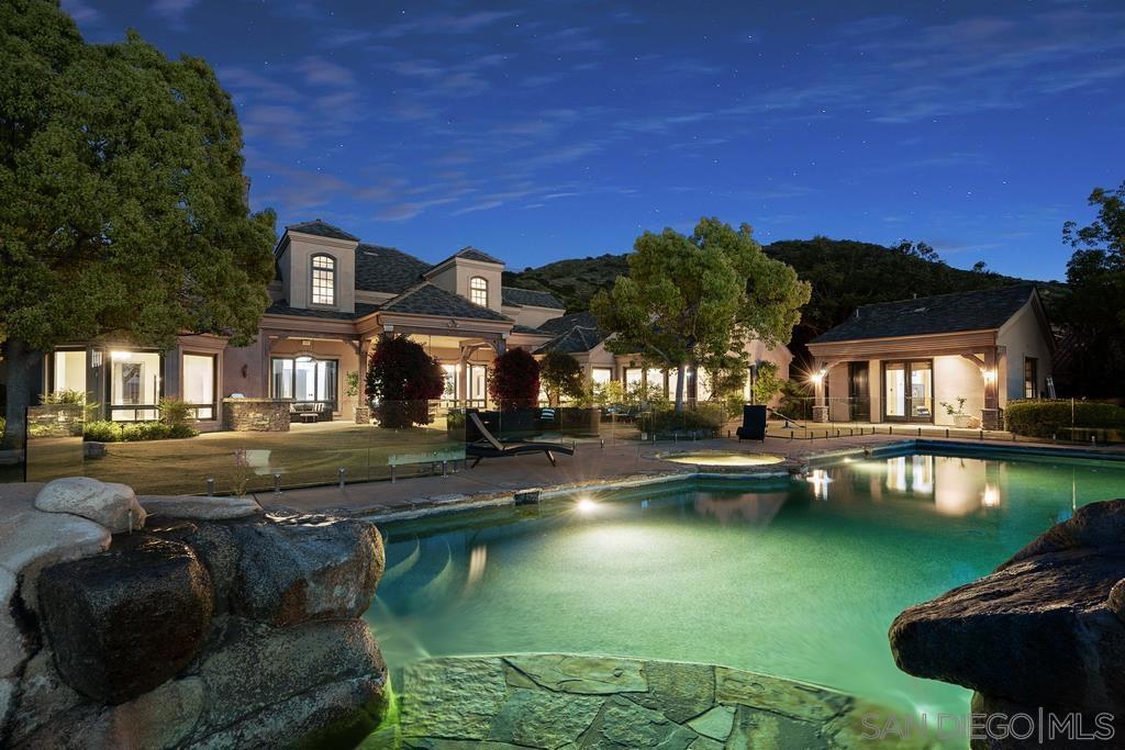 14360 Cascade Crossing