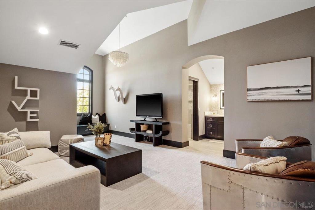 14360 Cascade Crossing