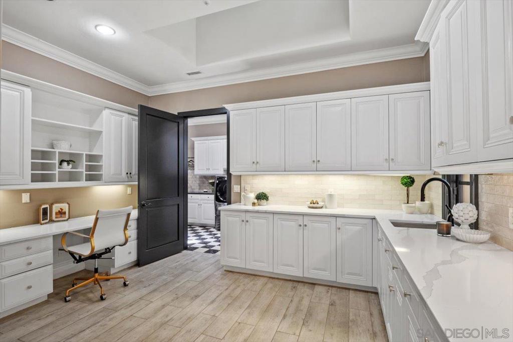 14360 Cascade Crossing