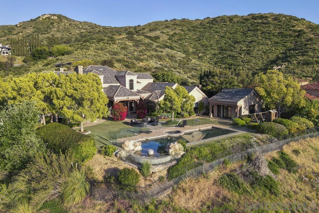 14360 Cascade Crossing