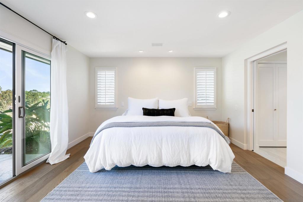 5295 Avenida Maravillas