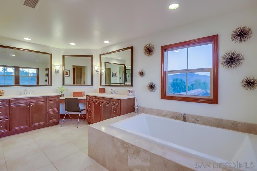 8457 Lower Scarborough