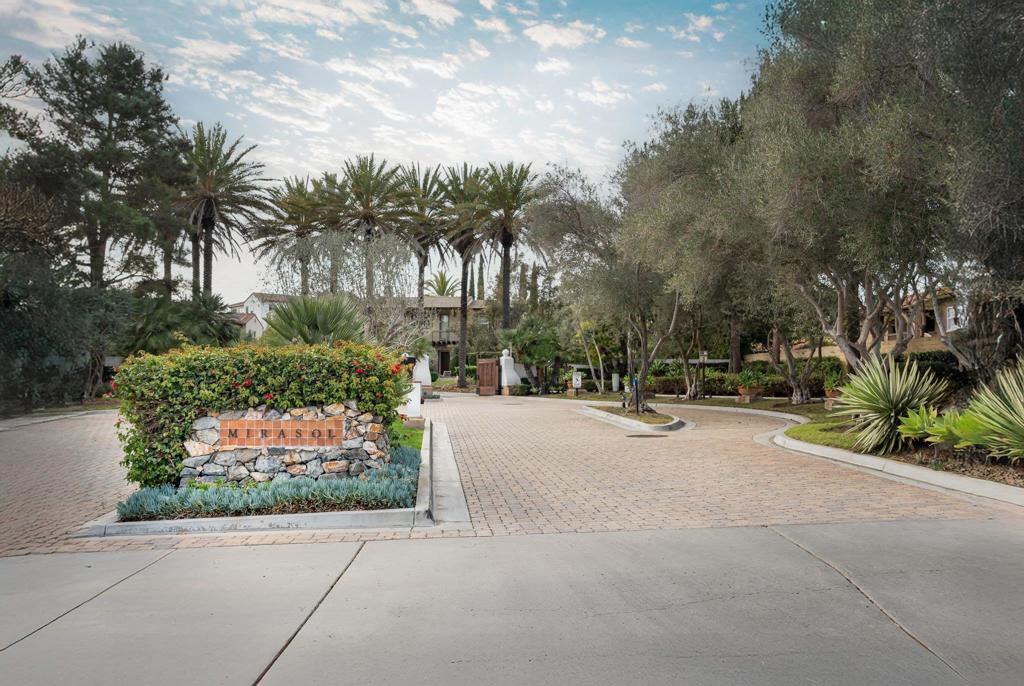 7371 Rancho Catalina Trail