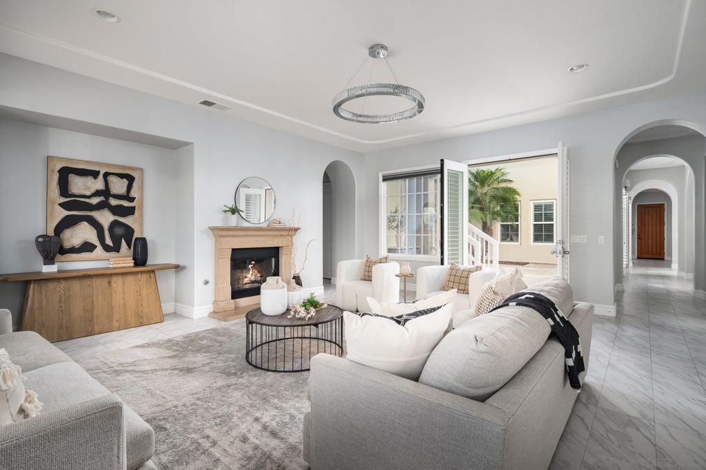 7371 Rancho Catalina Trail