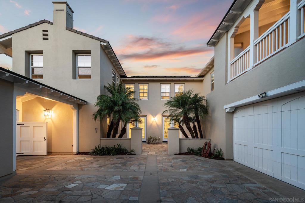 7371 Rancho Catalina Trail