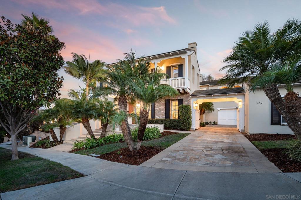 7371 Rancho Catalina Trail