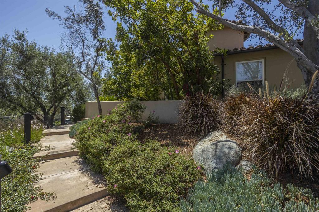 8295 Santaluz Village Green N