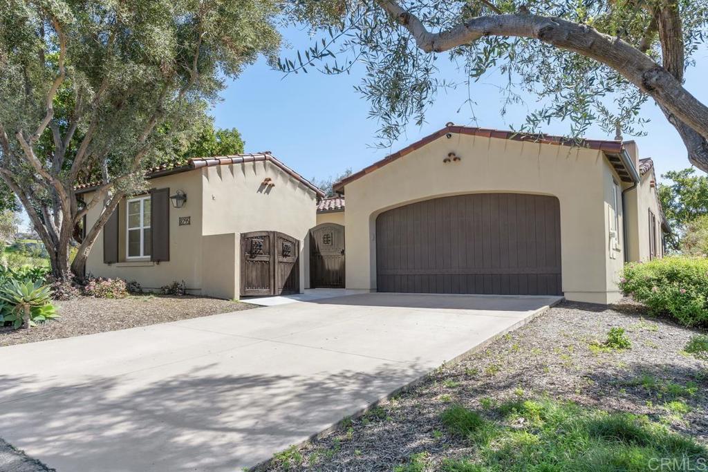 8295 Santaluz Village Green N