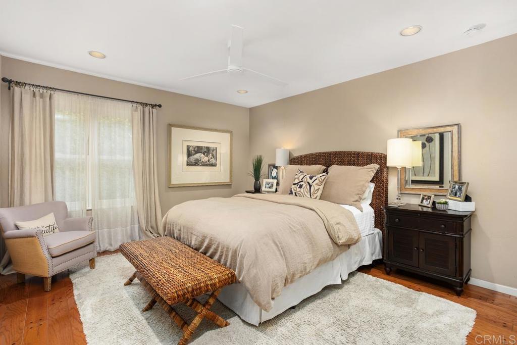 3303 Avenida Hacienda