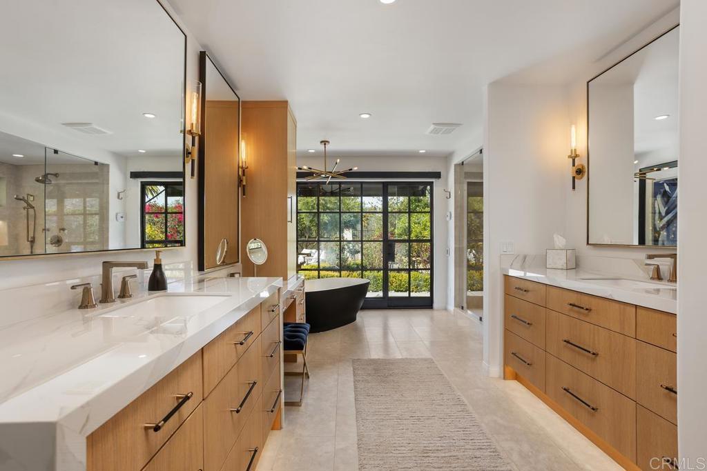 3303 Avenida Hacienda