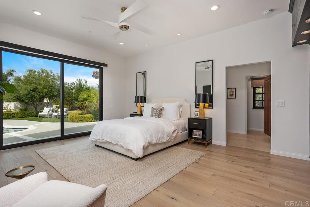 3303 Avenida Hacienda