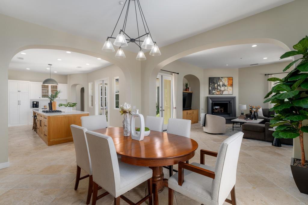 8130 Santaluz Village Green N