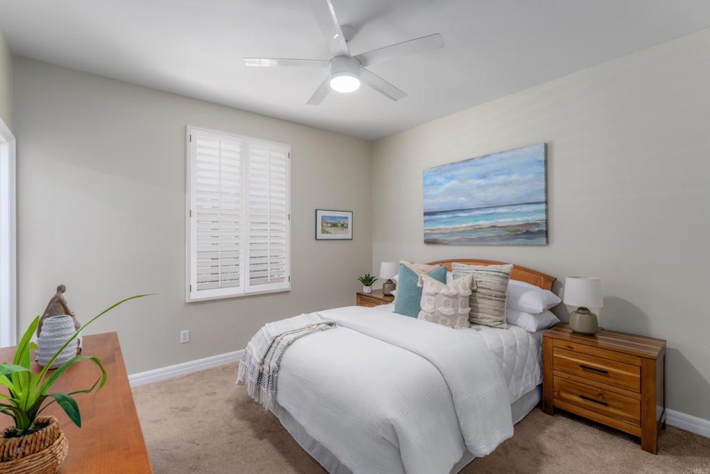 8130 Santaluz Village Green N