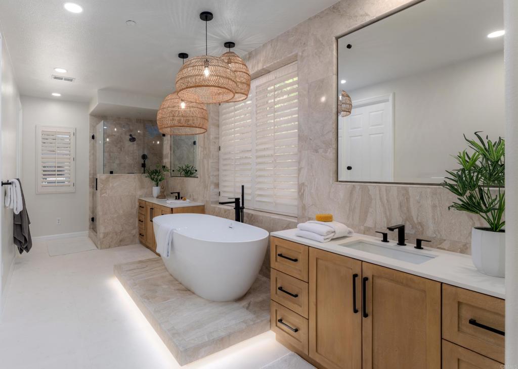 8130 Santaluz Village Green N