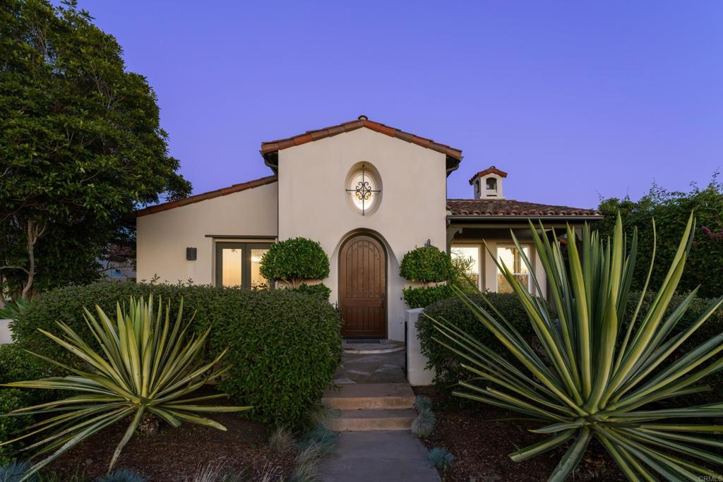 8130 Santaluz Village Green N