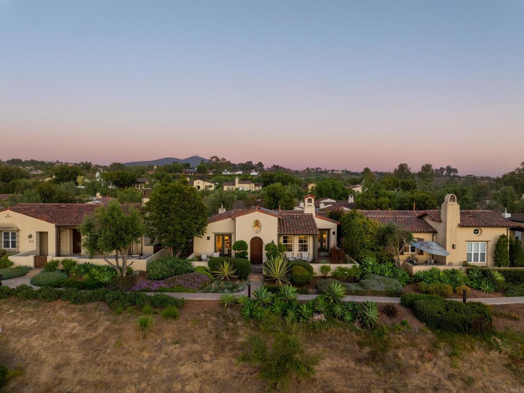 8130 Santaluz Village Green N