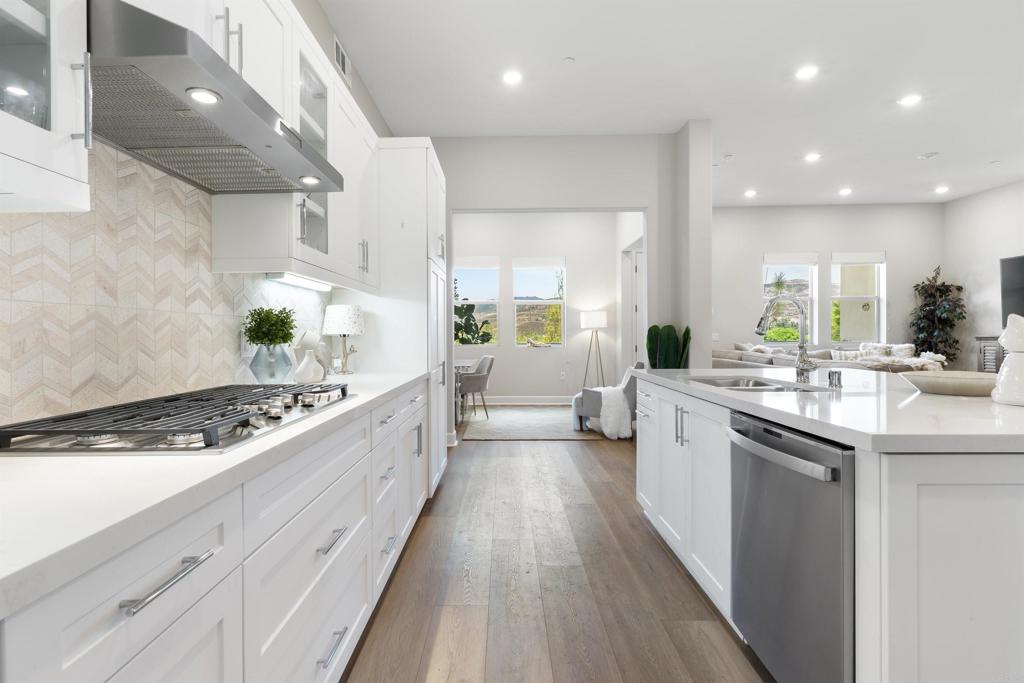 16750 Coyote Bush 114