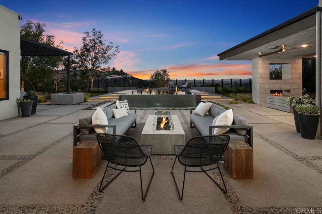 5358 Aurora Summit