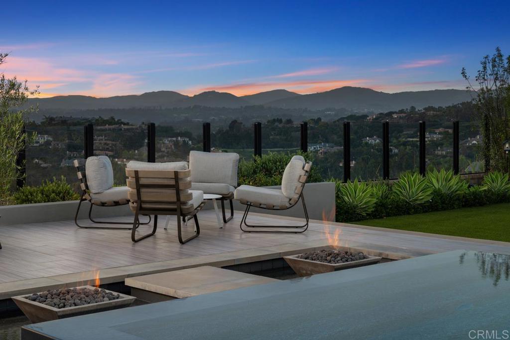 5358 Aurora Summit