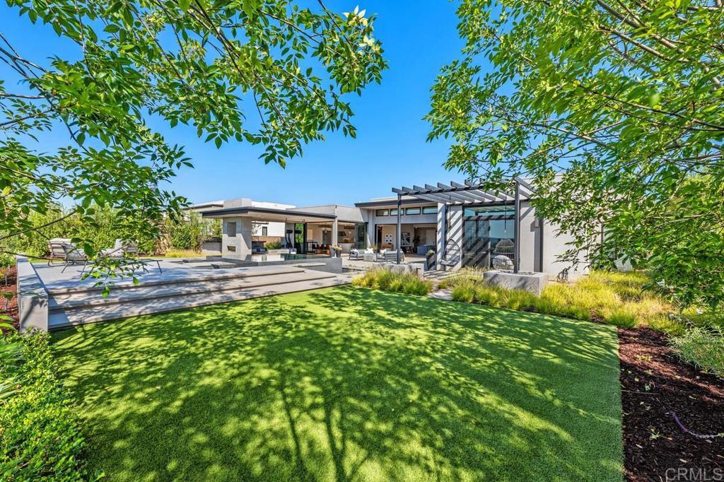 5358 Aurora Summit