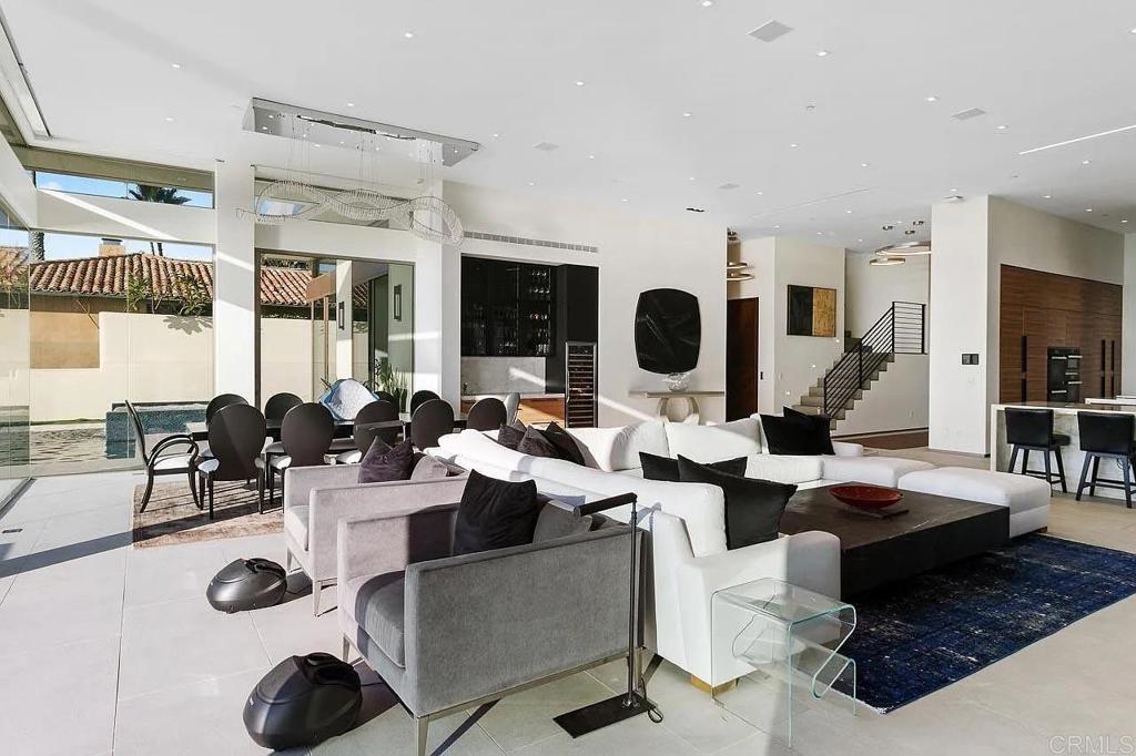 6436 Camino De La Costa