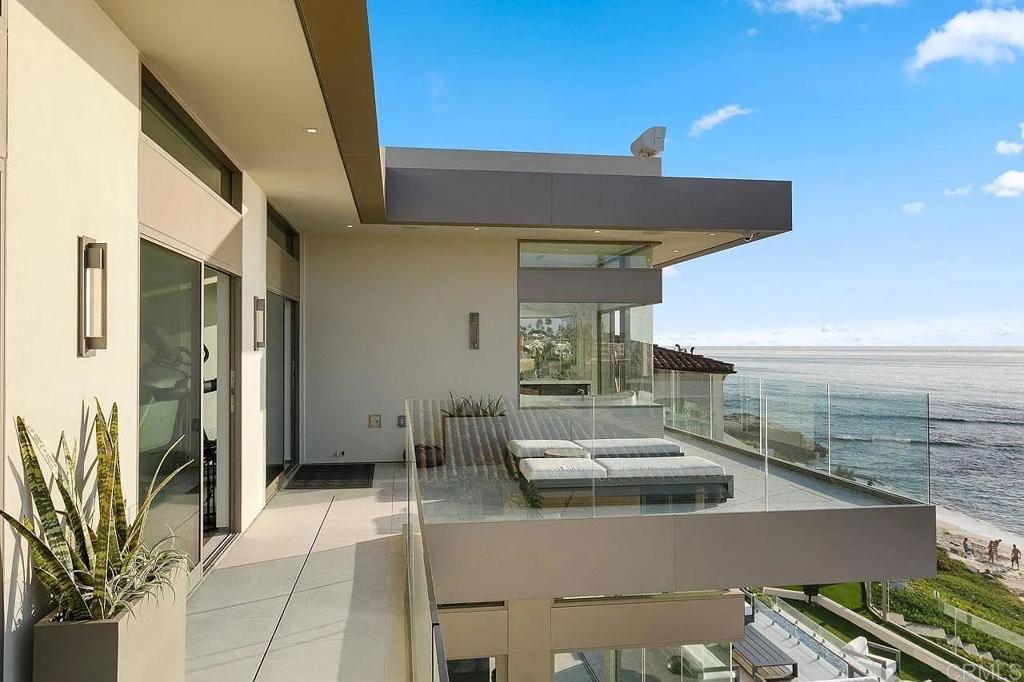 6436 Camino De La Costa