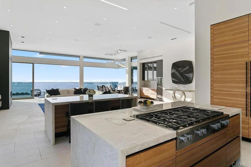 6436 Camino De La Costa