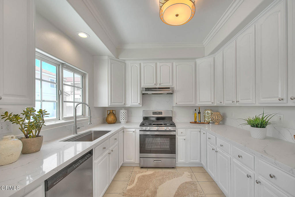 1713 Acacia Street A