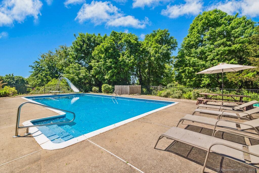 26 Thorson Road