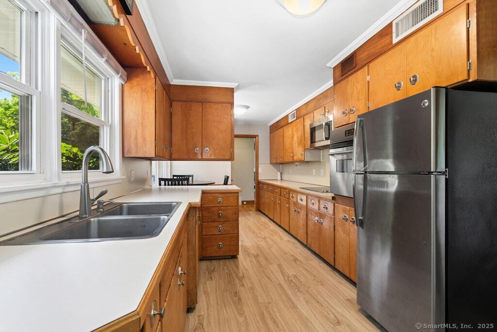26 Thorson Road