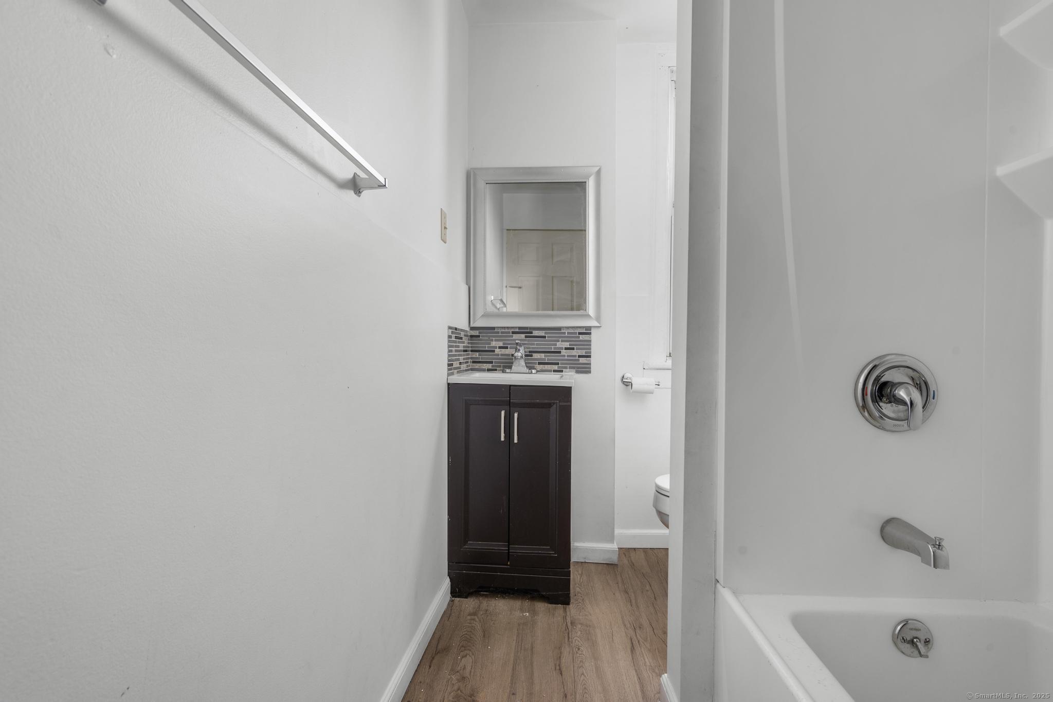 387 Nichols Street 2